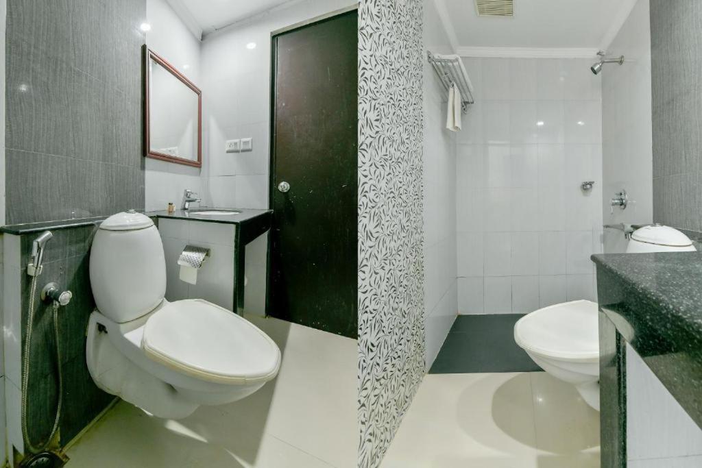Hotel Centre Point Kochi Esterno foto