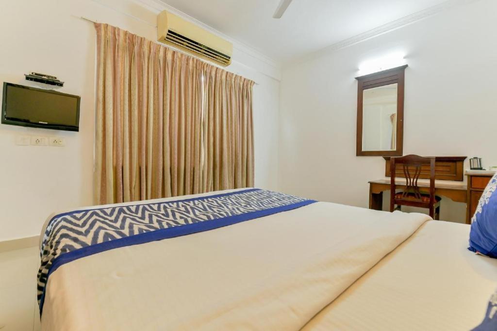 Hotel Centre Point Kochi Esterno foto