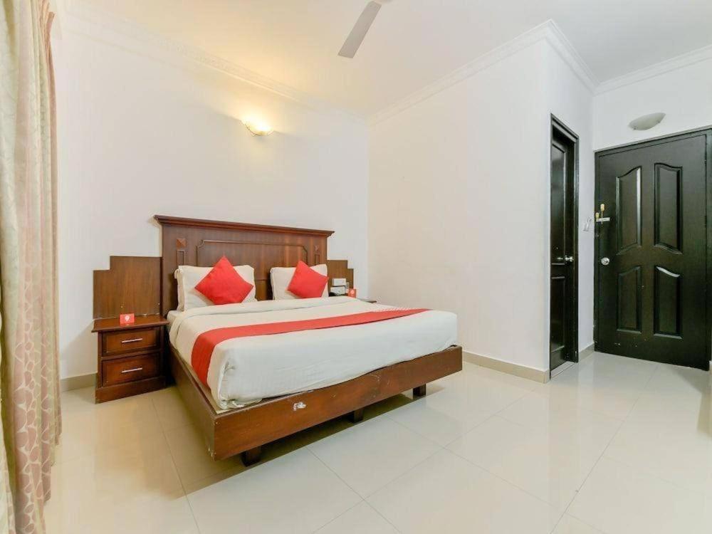Hotel Centre Point Kochi Esterno foto